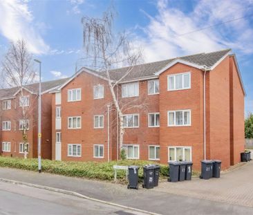 1 bed Flat To Let - Photo 3