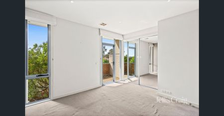 Modern Comfort in a Quiet Cul-de-Sac Setting - Photo 3