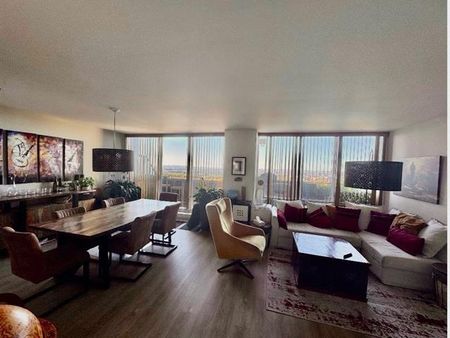 4850 Ch. de la Côte des Neiges - Photo 2