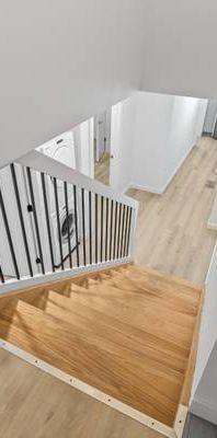 Beautiful Detached Home in Fairbank - Newly Renovated Basement Suite! - Photo 1