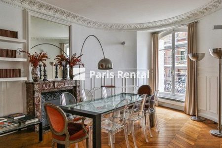 Appartement • Île de la Cité - Photo 3