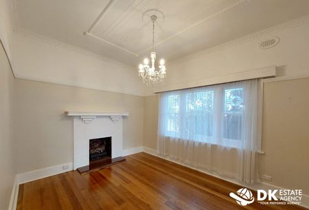 Great Family Home in Footscray - Photo 2