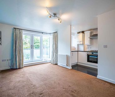 2 bed Flat for rent - Photo 3