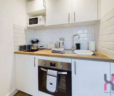 Studio to rent - Photo 3