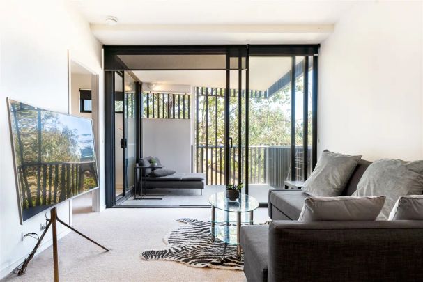 “Modern stylish 2 bedrooms 2bathrooms apartment situated in Dutton Park” - Photo 1