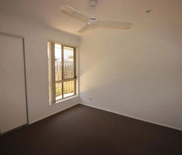 “Spacious 4 Bedroom Home in North Lakes School Zone!” - Photo 3
