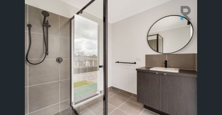 BRAND NEW 4 BEDROOM TOWNHOUSE - Photo 5