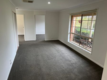 Comfortable Family Home - Photo 4