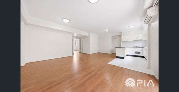 Modern 2-Bedroom Apartment in a Prime Liverpool Location - Photo 1