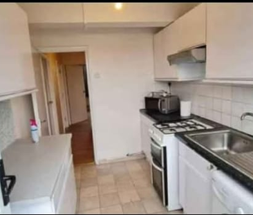 1 bedroom in a flat share to rent - Photo 6