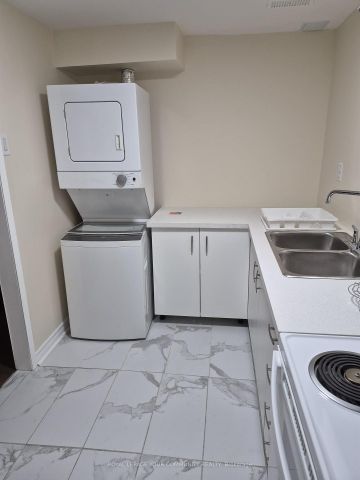 For Lease - 9 Hawkridge Trail, Brampton, Ontario - Photo 3