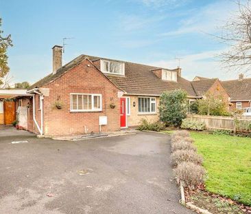 3 bedroom semi-detached bungalow to rent - Photo 1