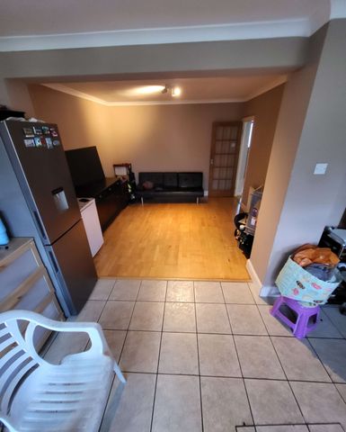 4 bed terraced house to rent Abercorn Crescent, Harrow HA2 - Photo 5