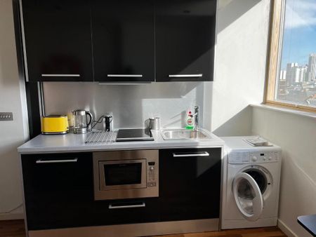 Studio to rent - Photo 3