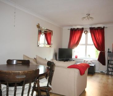 Bainton Mead, Woking - 1 bedroomProperty for lettings - Seymours - Photo 3