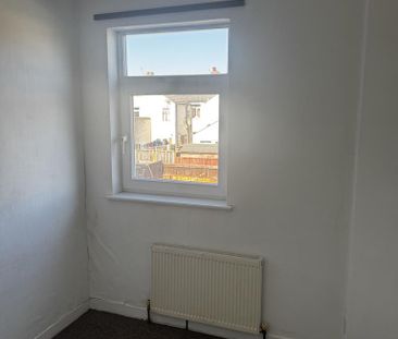 3 bedroom house to rent - Photo 2