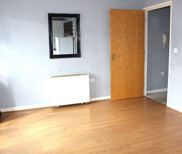 1 bed Apartment - To Let - Photo 3