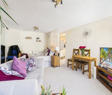 1 bedroom Maisonette in Maiden Place, Reading - Photo 6