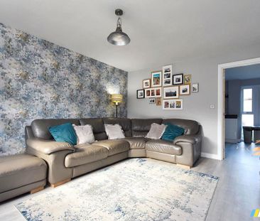 4 bedroom detached house to rent - Photo 3