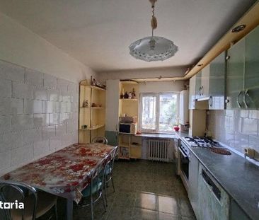 Apartament 3 camere decomandate, bd. 21 Decembrie, zona The Office - Photo 3