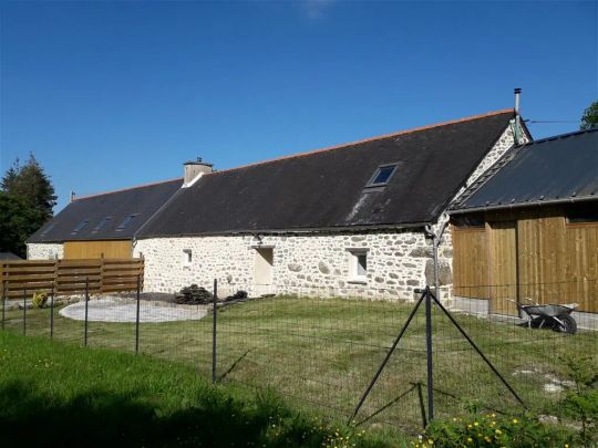 Location maison 3 pièces - 95m² à Bourbriac (22390) - Photo 1