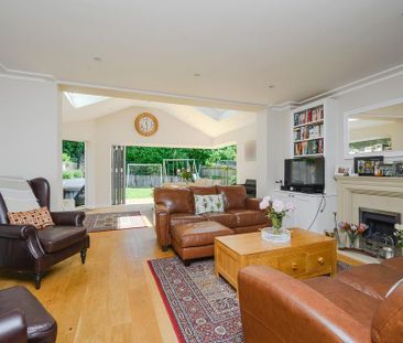 4 bedroom detached house to rent - Photo 1