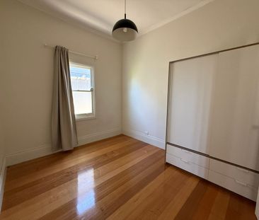 Sunny 3-Bed Home Near Bendigo CBD - Photo 3