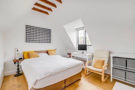 4 bedroom terraced house to rent - Photo 5