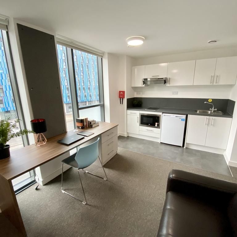 1 bedroom flat to rent - Photo 1