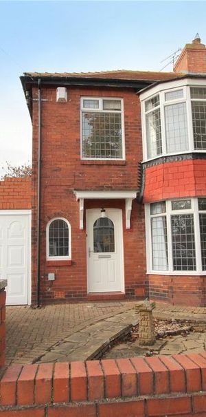 3 bedroom semi-detached house to rent - Photo 1