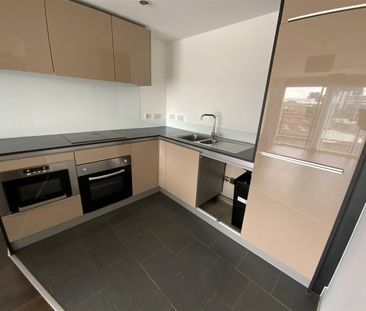 2 BED Apartment To rent - Photo 4