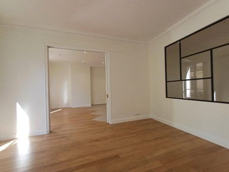 location Appartement T7 DE 357.9m² À PARIS - Photo 4