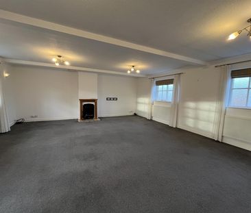 4 Bedroom House To Rent - Photo 1