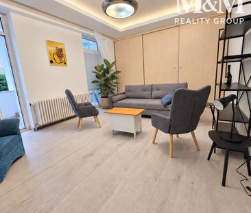 Staromestský byt 63m2 s dušou a 10 m² lodžiou – Fotografia 1