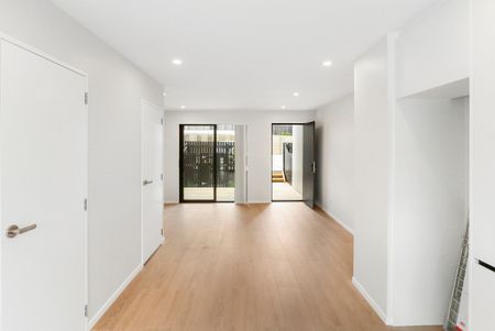 New build in Mangere Bridge! - Photo 2