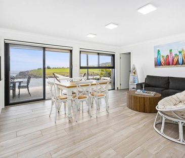 Stunning Coastal Home with Breathtaking Ocean Views - Photo 4