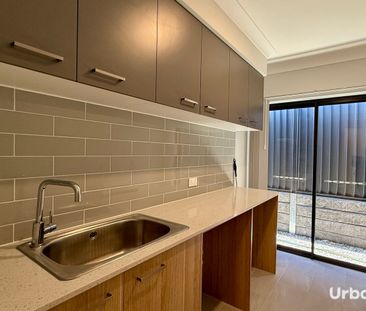 Five Bedroom Home in Gillieston Heights! - Photo 2