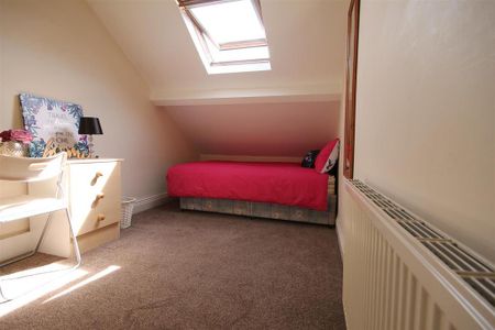 6 bedroom terraced house to rent - Photo 4