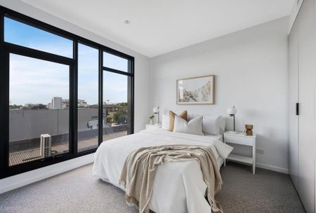 Exquisite Luxury Living Awaits - Photo 5