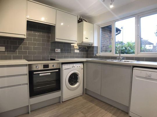 2 bedroom terraced house to rent - Photo 1