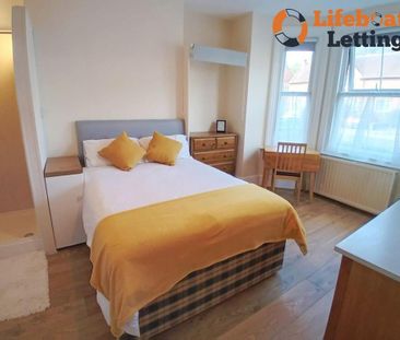 1 bedroom in a house share to rent - Photo 3