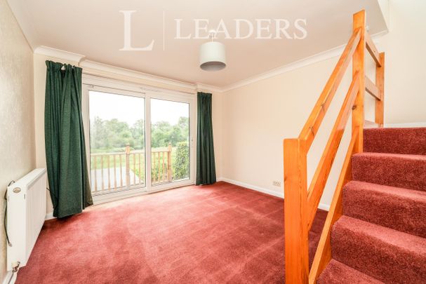 2 bedroom house to rent Riverside, Pixham, RH4 - Photo 1