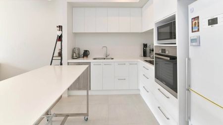 Millwater, 2 Bedroom - Photo 3