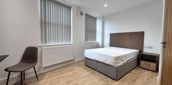 Studio to rent - Photo 2