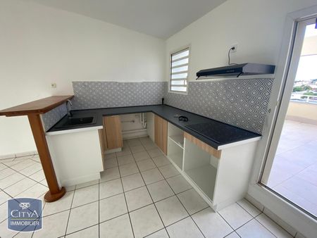 Location Appartement 4 pièces 130m² ST DENIS 97400 - Photo 3