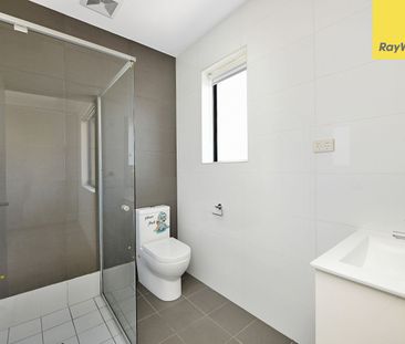 Renovated 2bed in a convenient location - Photo 5