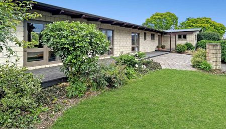 WOODEND – RUSTIC CHARM, THREE BEDROOMS, ONE BATHROOM, LARGE SECTION, FRUIT TREES & BERRIES - Photo 3