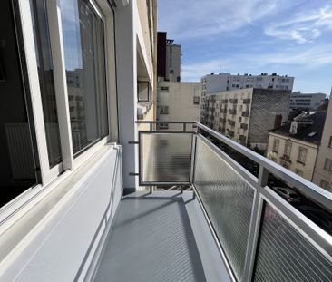 Appart. Type 2 meublé rénové avec balcon. - Photo 1