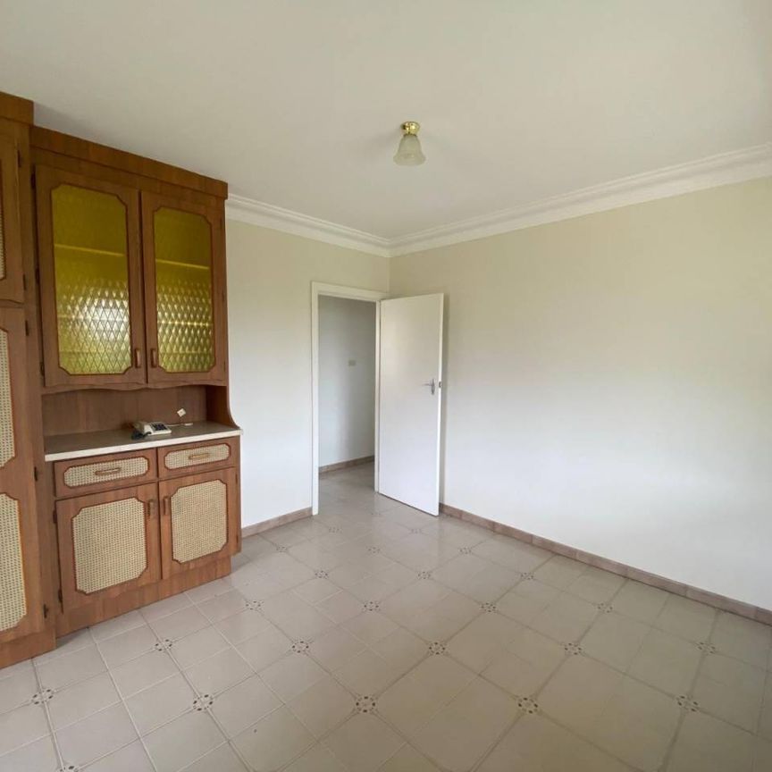 Newly Renovated Unit! - Photo 1