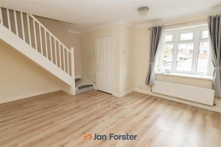 3 Bedroom House - End Terrace - Photo 3